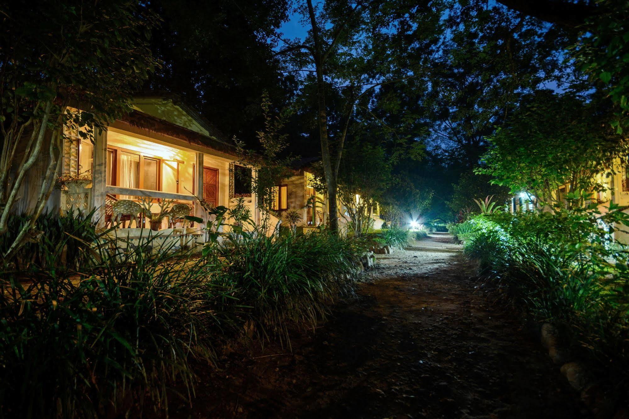Machan Country Villa Kumarwarti Exteriör bild