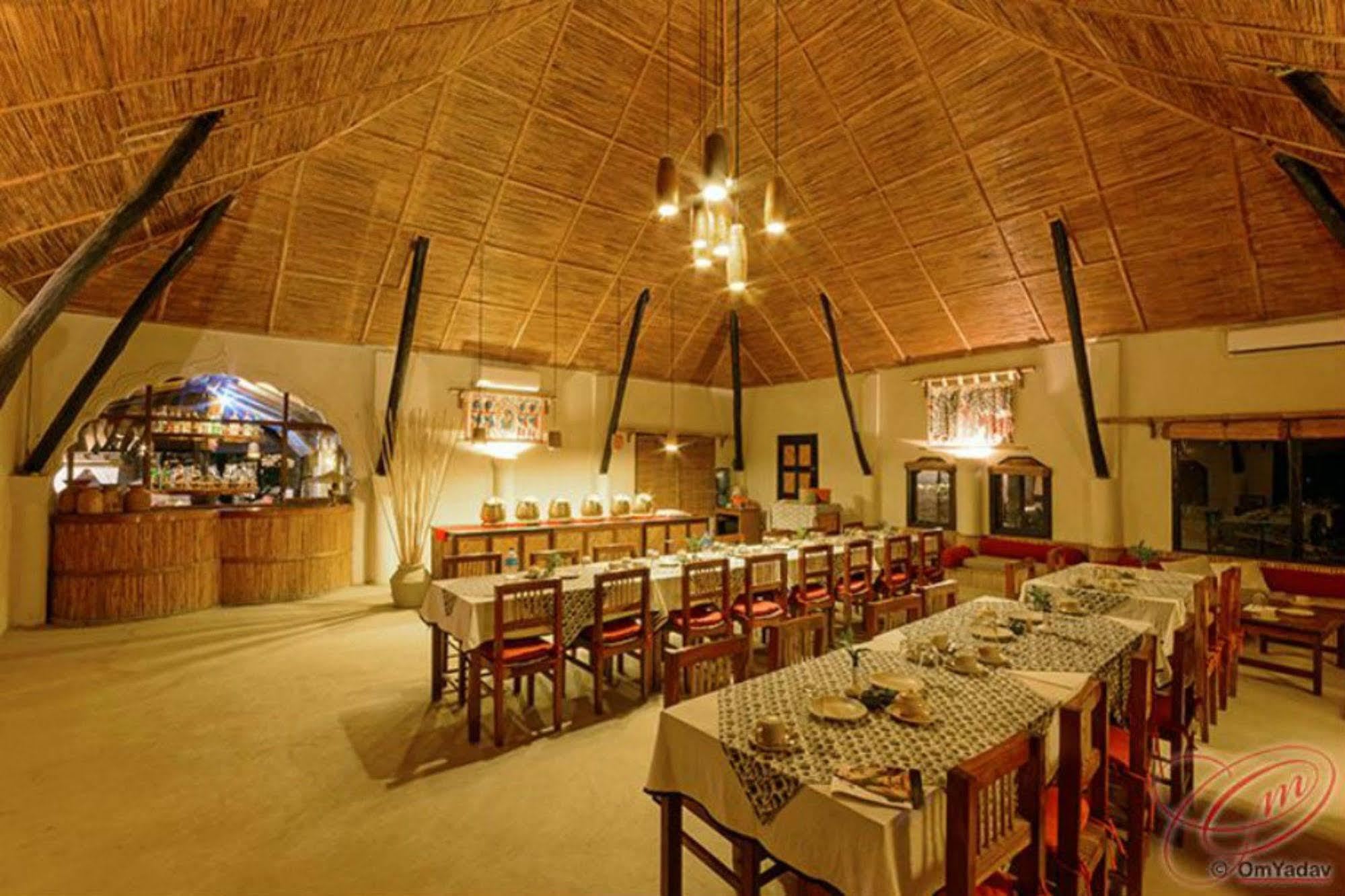 Machan Country Villa Kumarwarti Exteriör bild
