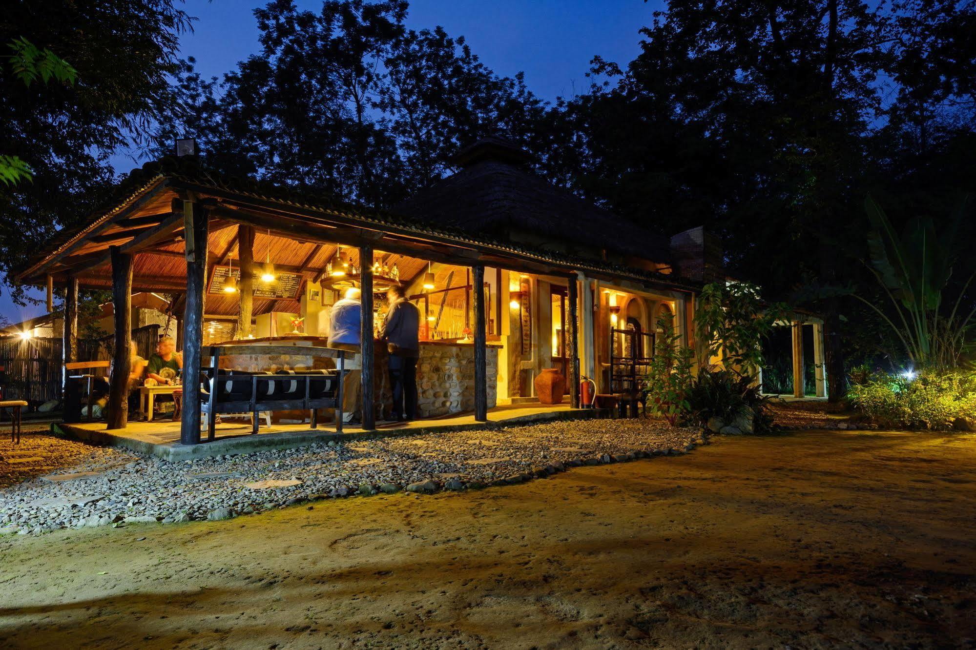 Machan Country Villa Kumarwarti Exteriör bild