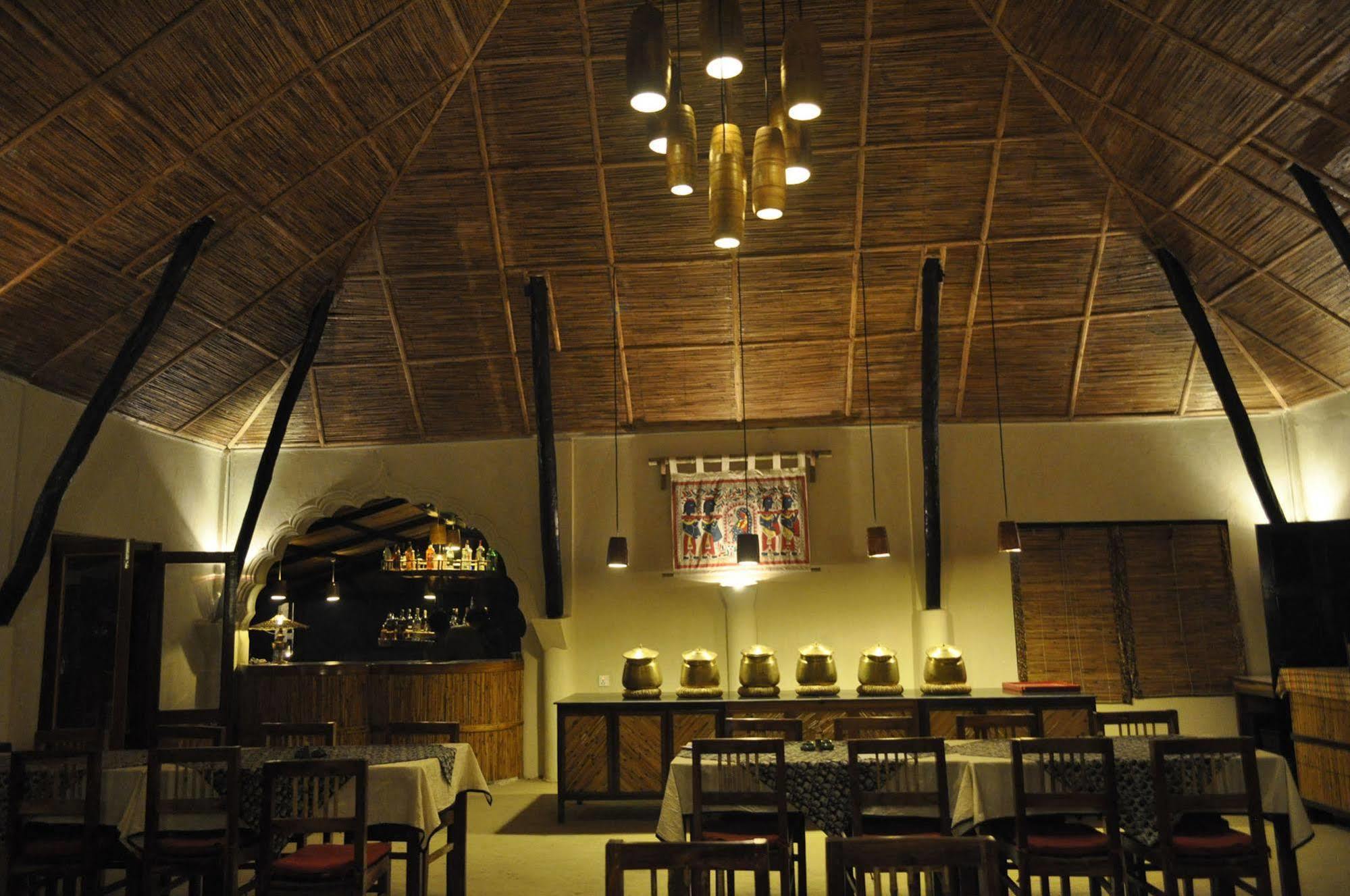 Machan Country Villa Kumarwarti Exteriör bild